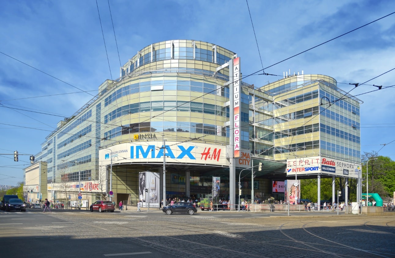 IMAX Prag, Kafkas Grab & der beste Bauernmarkt der Stadt: Ein halber Tag in Vinohrady