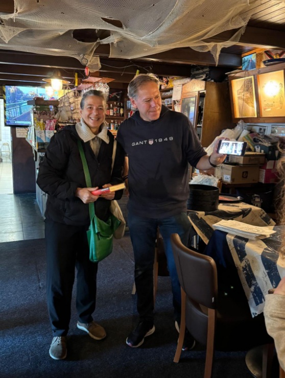 Václav Havel tour – riverside reflections